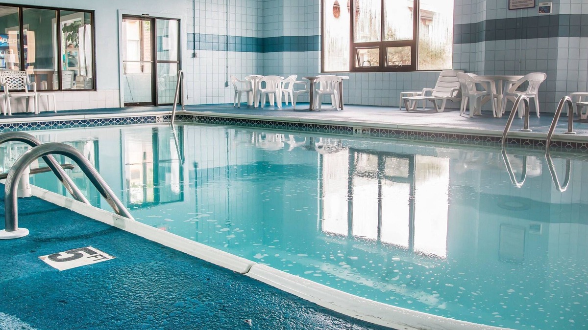 Flint Hotel | Days Inn by Wyndham Flint/Bishop International Airport
