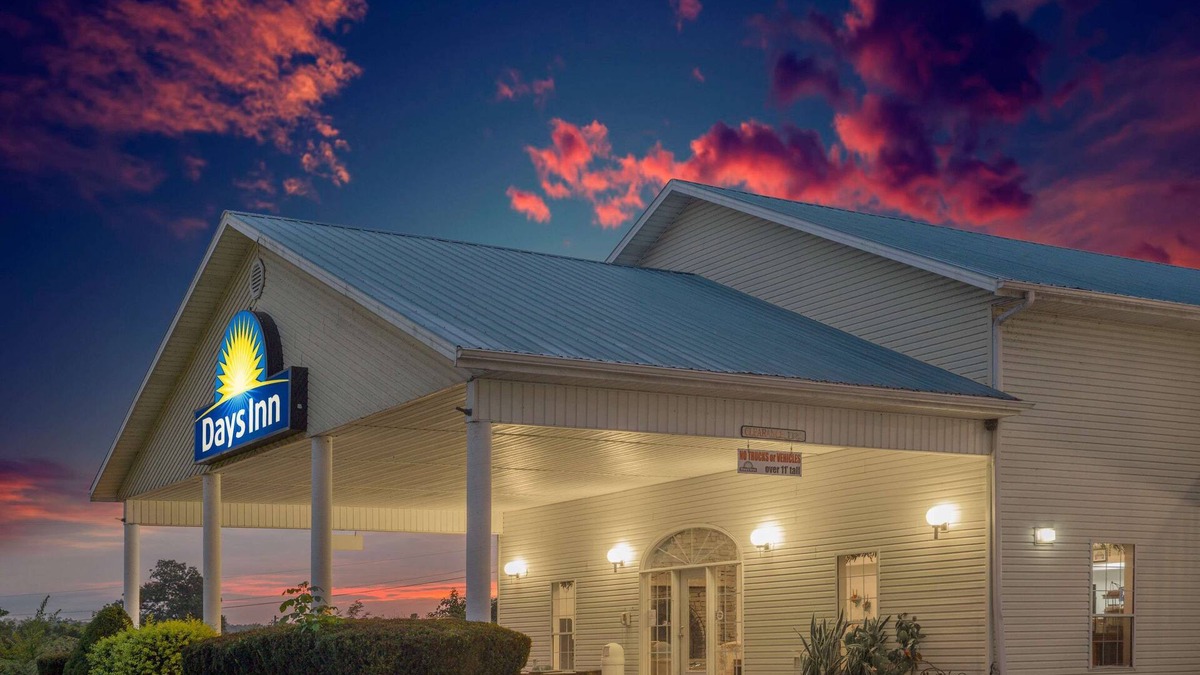 Hardy Hotel | Days Inn by Wyndham Hardy