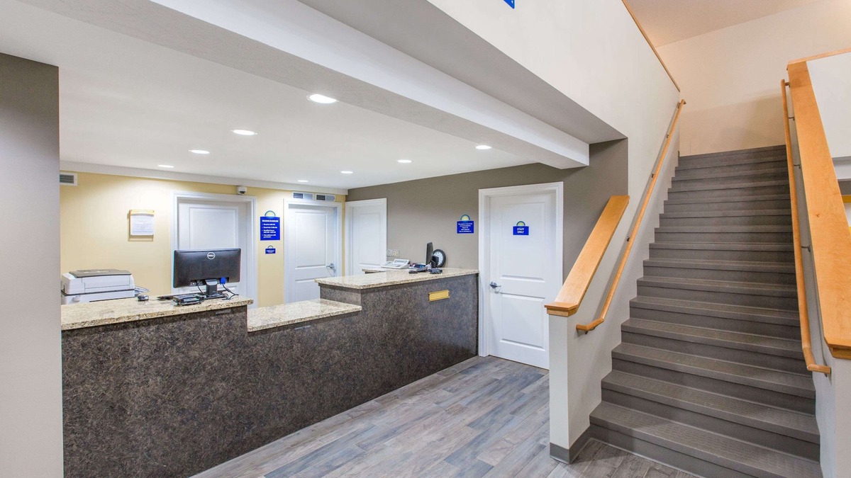 Hays Hotel | Days Inn by Wyndham Hays