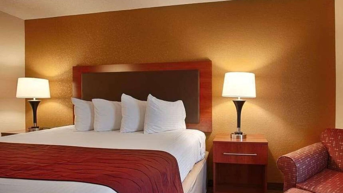 Indiana Hotel | Days Inn by Wyndham Indiana PA Near IUP