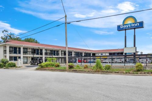 Jacksonville Hotel | Days Inn by Wyndham Jacksonville NC