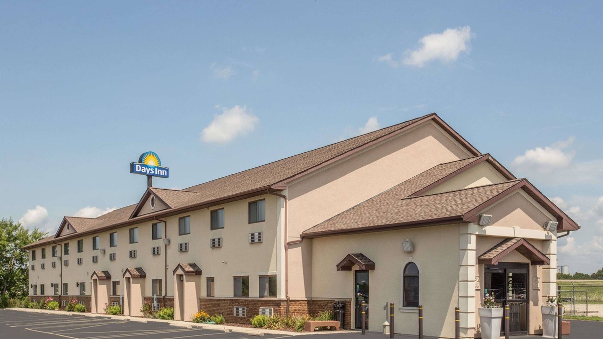Le Roy Hotel | Days Inn by Wyndham Le Roy/Bloomington Southeast