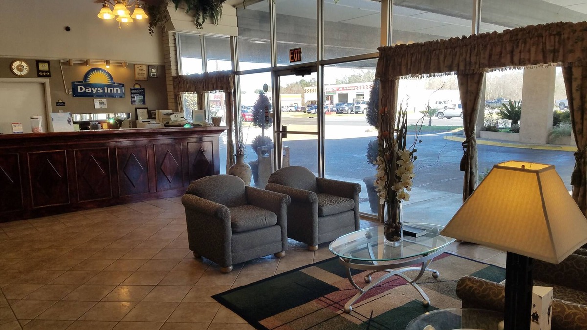 Leesville Hotel | Days Inn by Wyndham Leesville