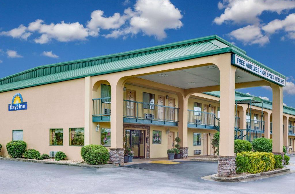 Macon Hotel | Days Inn by Wyndham Macon I-475