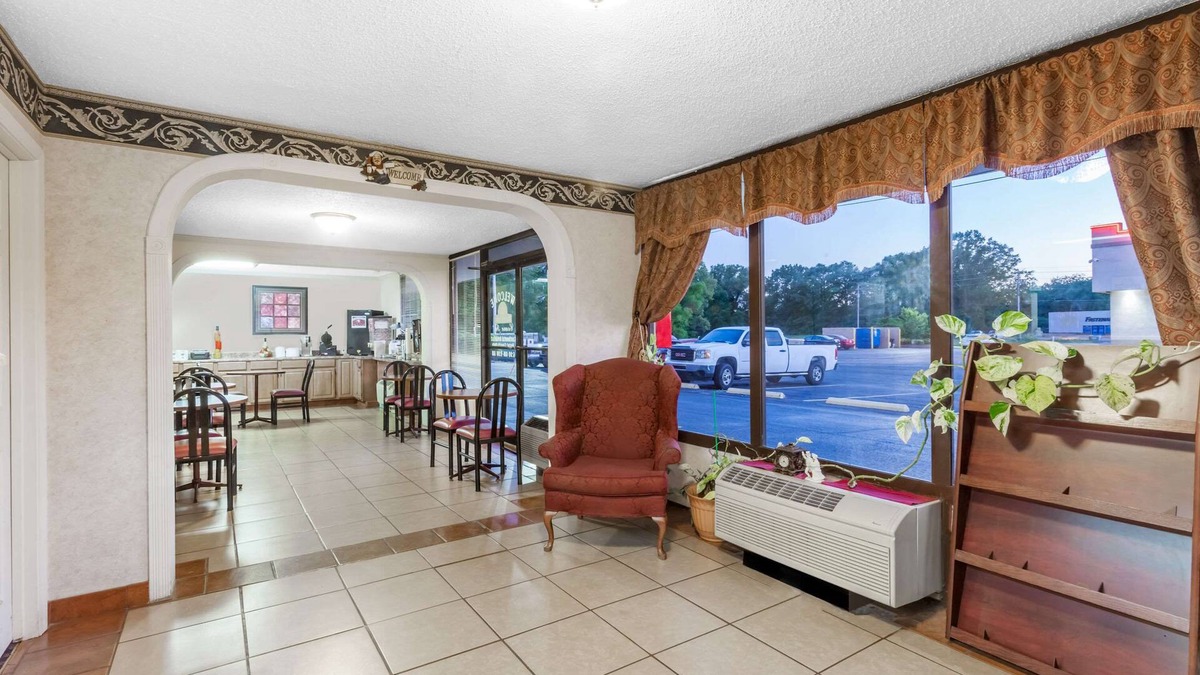 Martin Hotel | Days Inn by Wyndham Martin