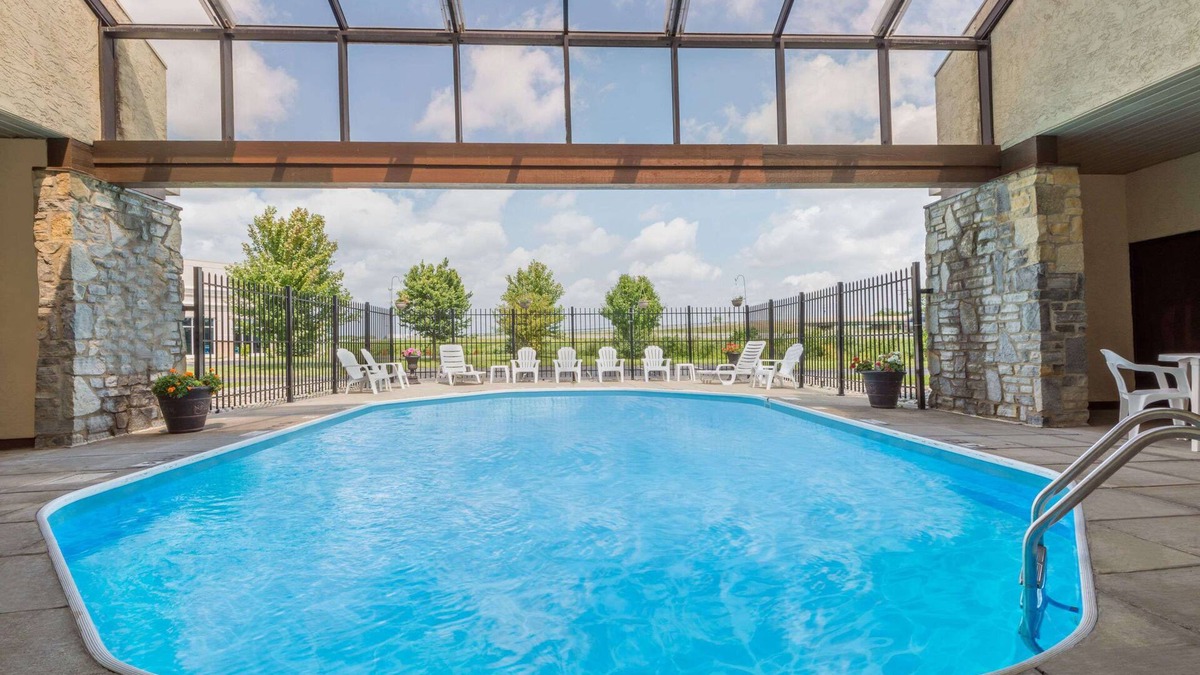 Maumee Hotel | Days Inn by Wyndham Maumee/Toledo