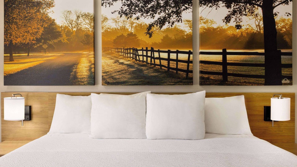 McComb Hotel | Days Inn by Wyndham McComb MS