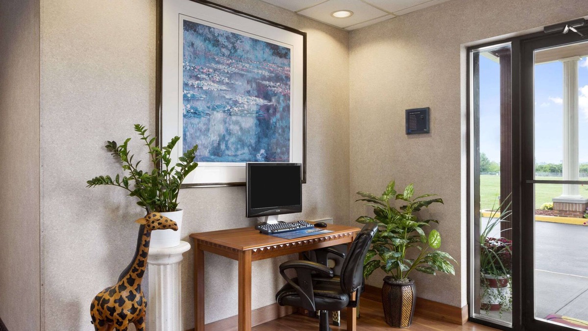 Franklin Hotel | Days Inn by Wyndham Middletown