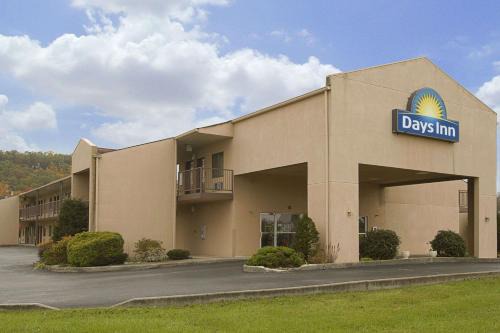 Morehead Hotel | Days Inn by Wyndham Morehead