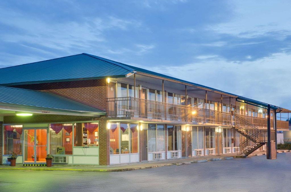 Newport Hotel | Days Inn by Wyndham Newport