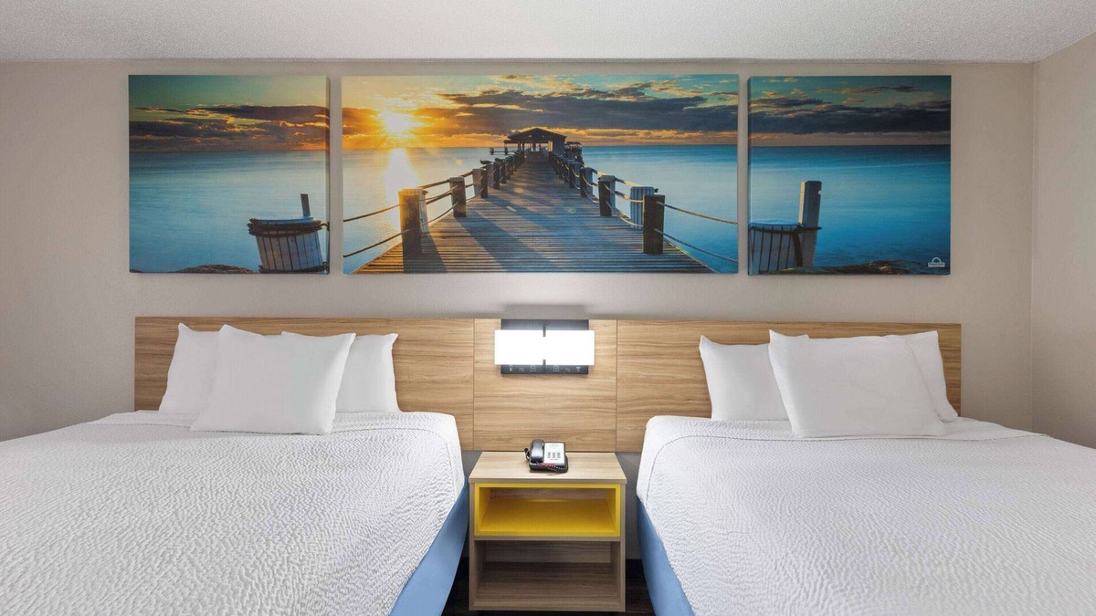 Oak Grove Hotel | Days Inn by Wyndham Oak Grove/Ft. Campbell