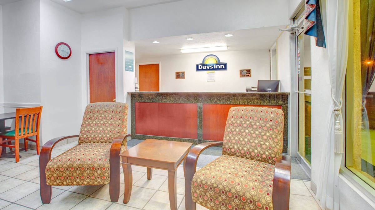 Okemah Hotel | Days Inn by Wyndham Okemah