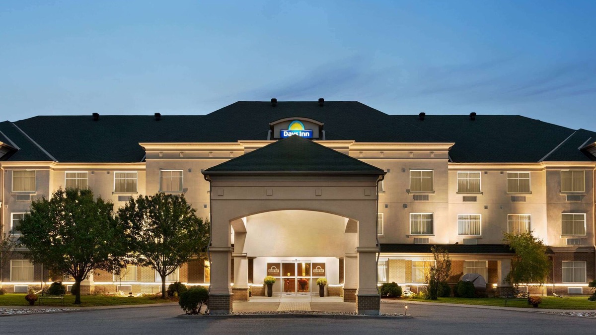 Ottawa Division Hotel | Days Inn by Wyndham Ottawa Airport