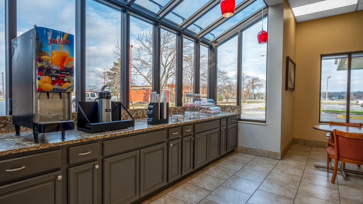 Perrysburg Hotel | Days Inn by Wyndham Perrysburg/Toledo