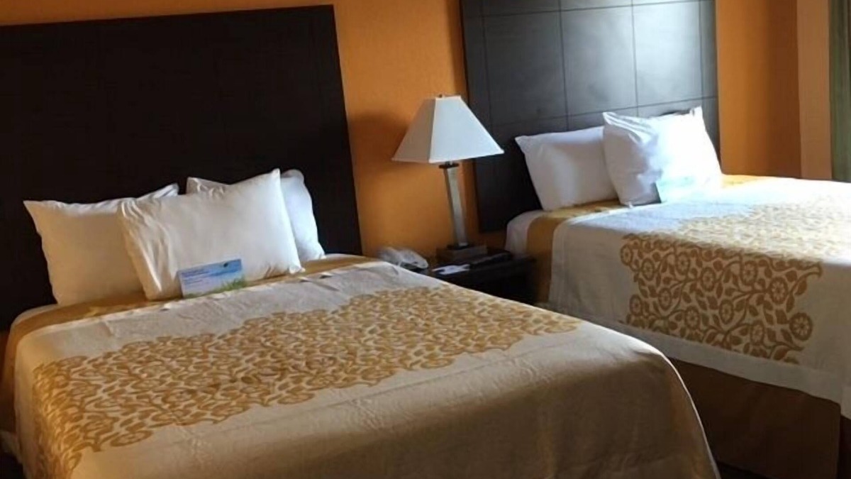 West Glens Falls Hotel | Days Inn by Wyndham Queensbury/Lake George