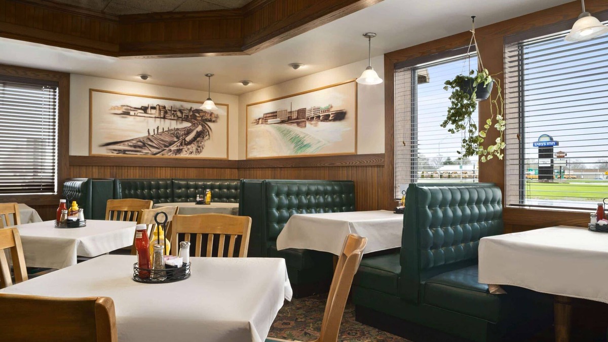 Rock Falls Hotel | Days Inn by Wyndham Rock Falls