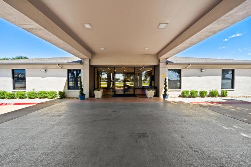 Round Rock Hotel | Days Inn by Wyndham Round Rock