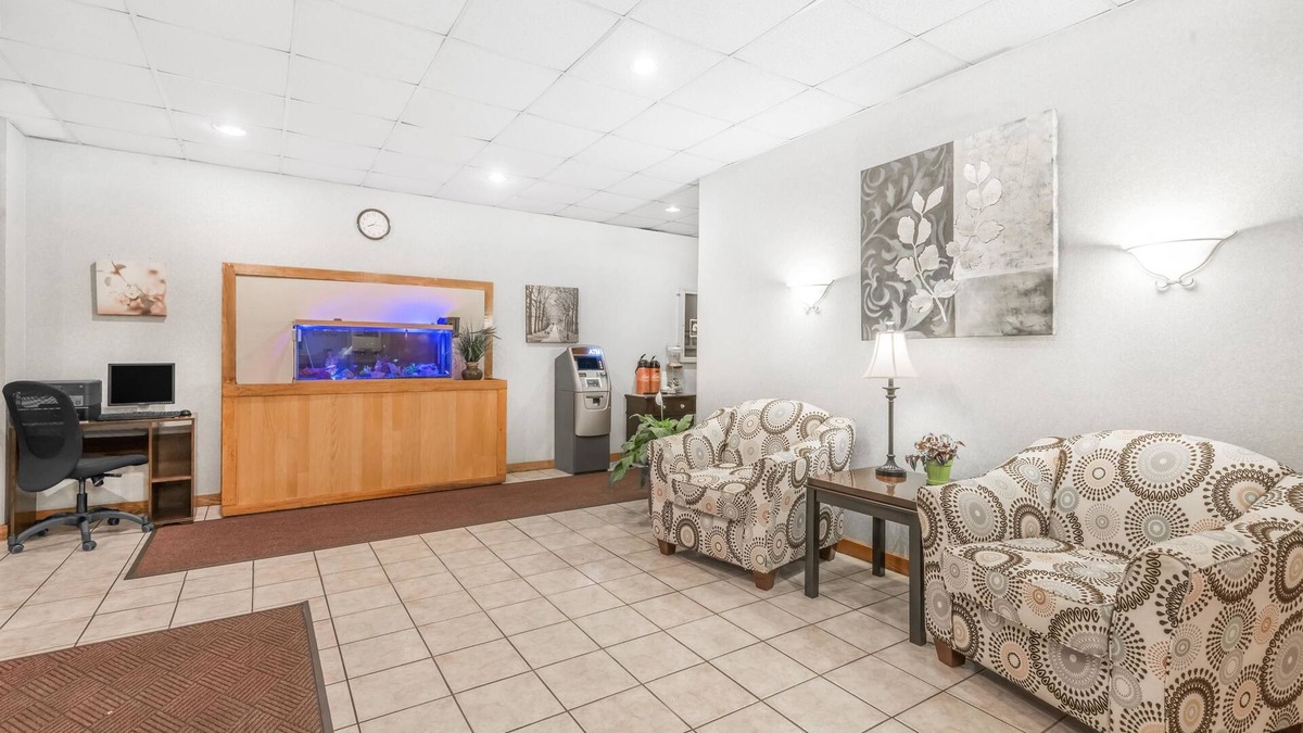 Barton Hotel | Days Inn by Wyndham St Clairsville