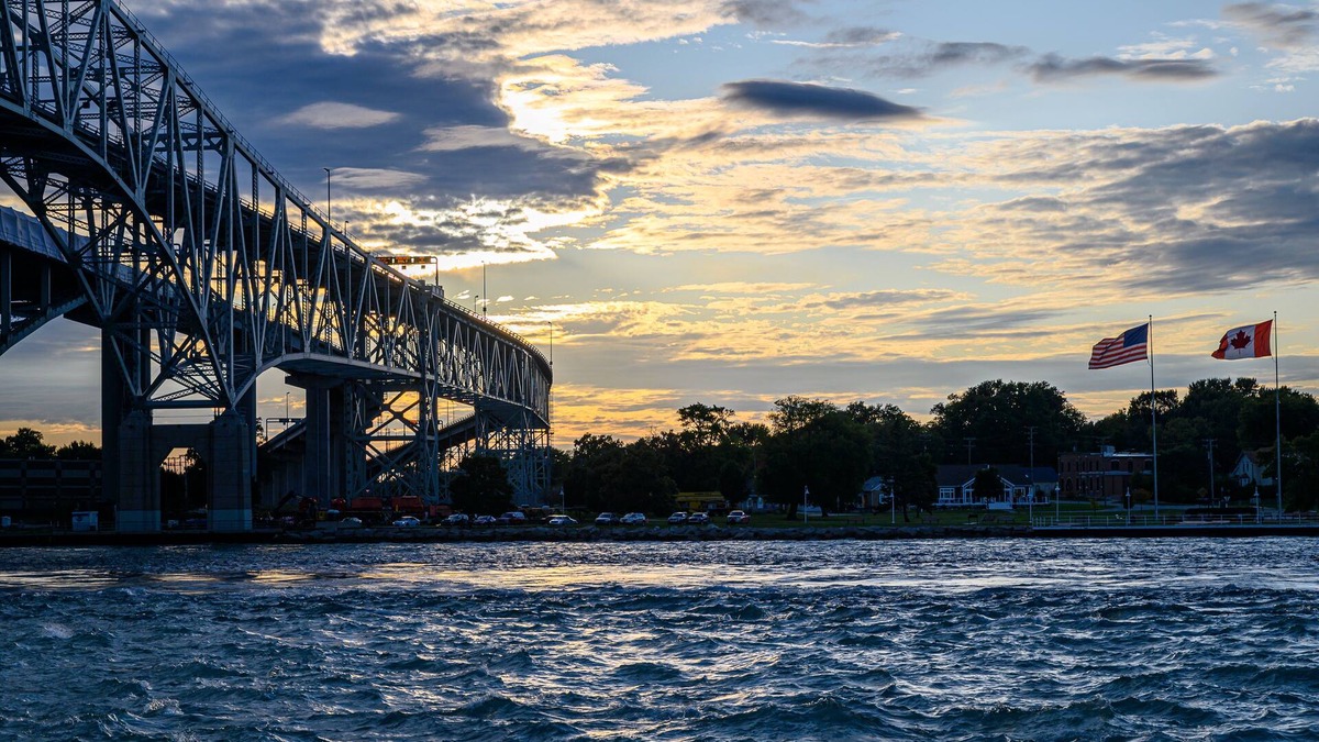 Sarnia Hotel | Days Inn by Wyndham Sarnia Harbourfront