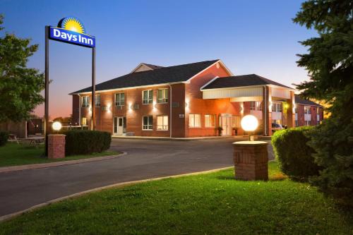 Stouffville Hotel | Days Inn by Wyndham Stouffville