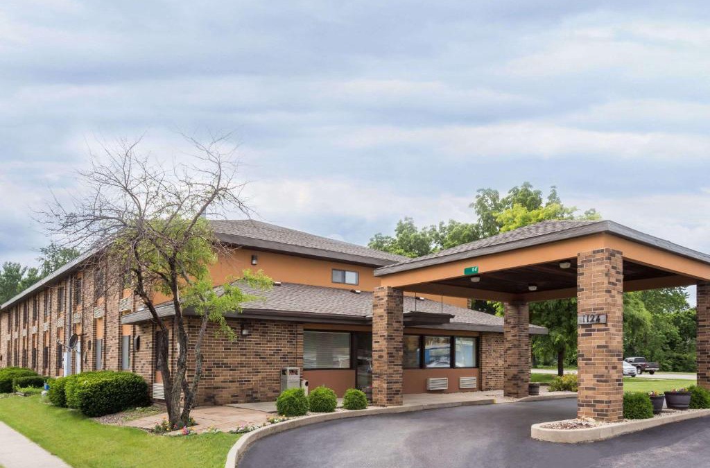 Stoughton Hotel | Days Inn by Wyndham Stoughton WI.