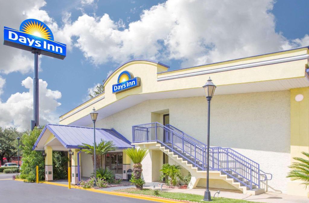 Griffin Heights Hotel | Days Inn by Wyndham Tallahassee University Center