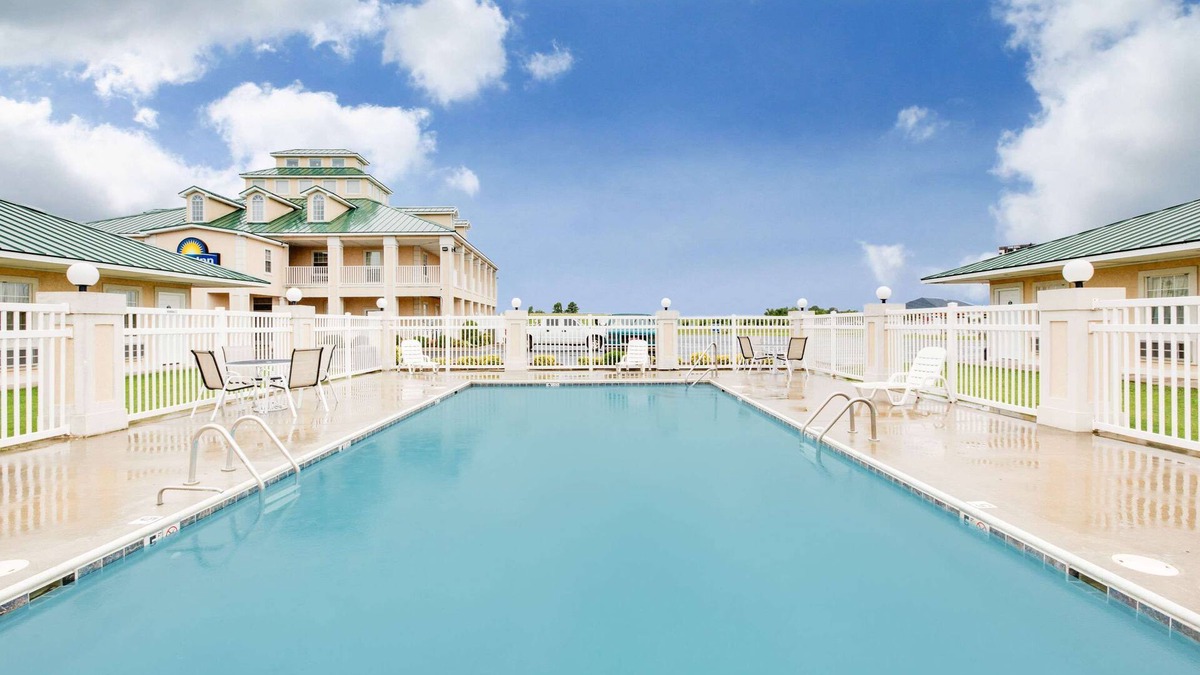 Trumann Hotel | Days Inn by Wyndham Trumann AR