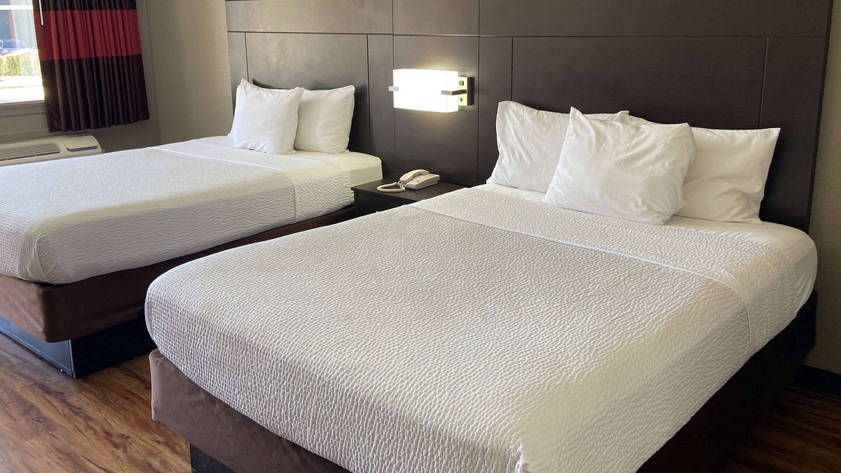 Tupelo Hotel | Days Inn by Wyndham Tupelo