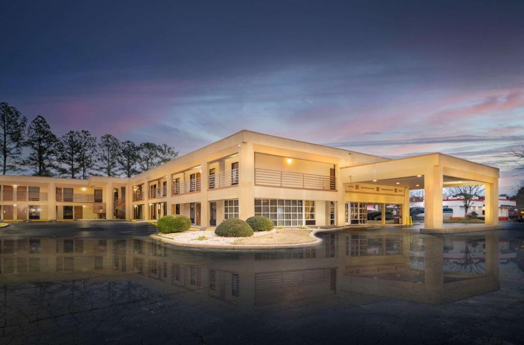 Stone Mountain Hotel | Days Inn by Wyndham Atlanta Stone Mountain