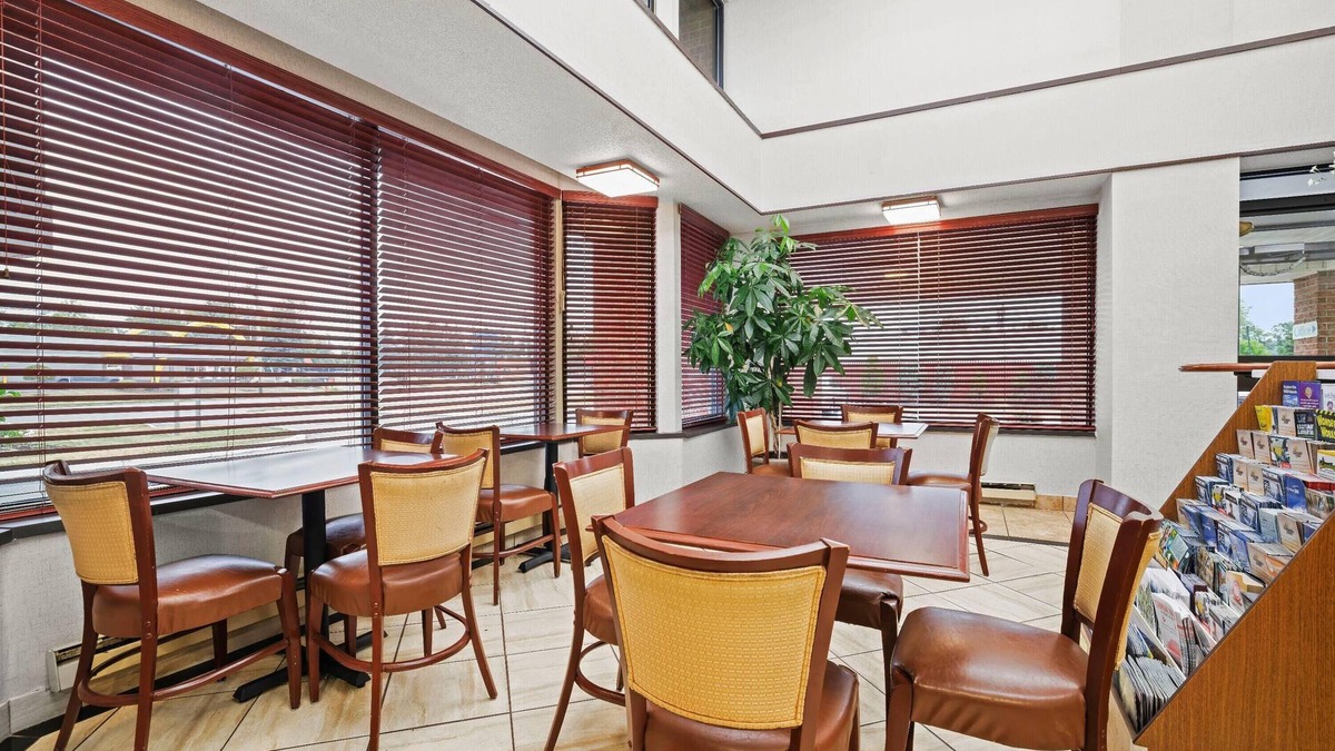 Utica Hotel | Days Inn by Wyndham Utica