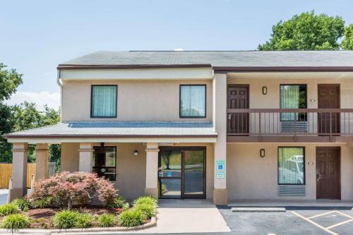 Winston - Salem Hotel | Days Inn by Wyndham Winston Salem North
