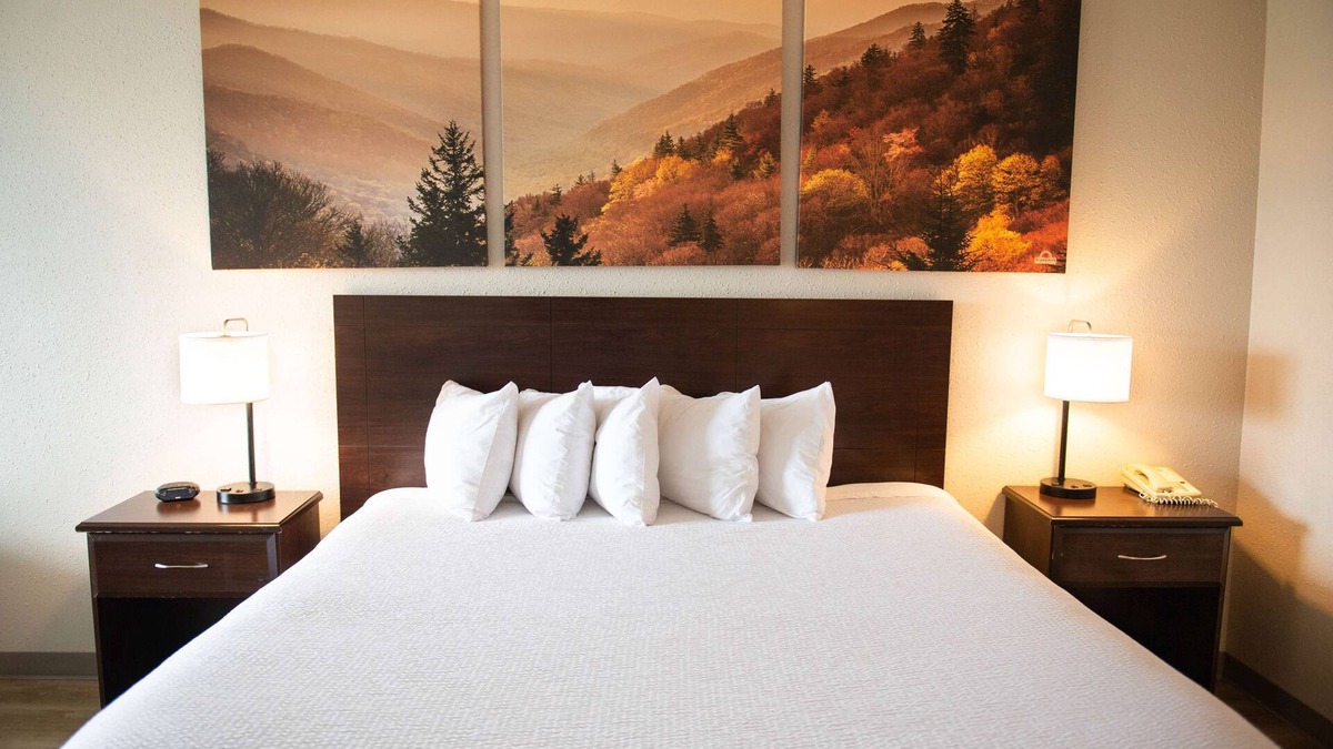 Waynesboro Hotel | Days Inn by Wyndham Waynesboro