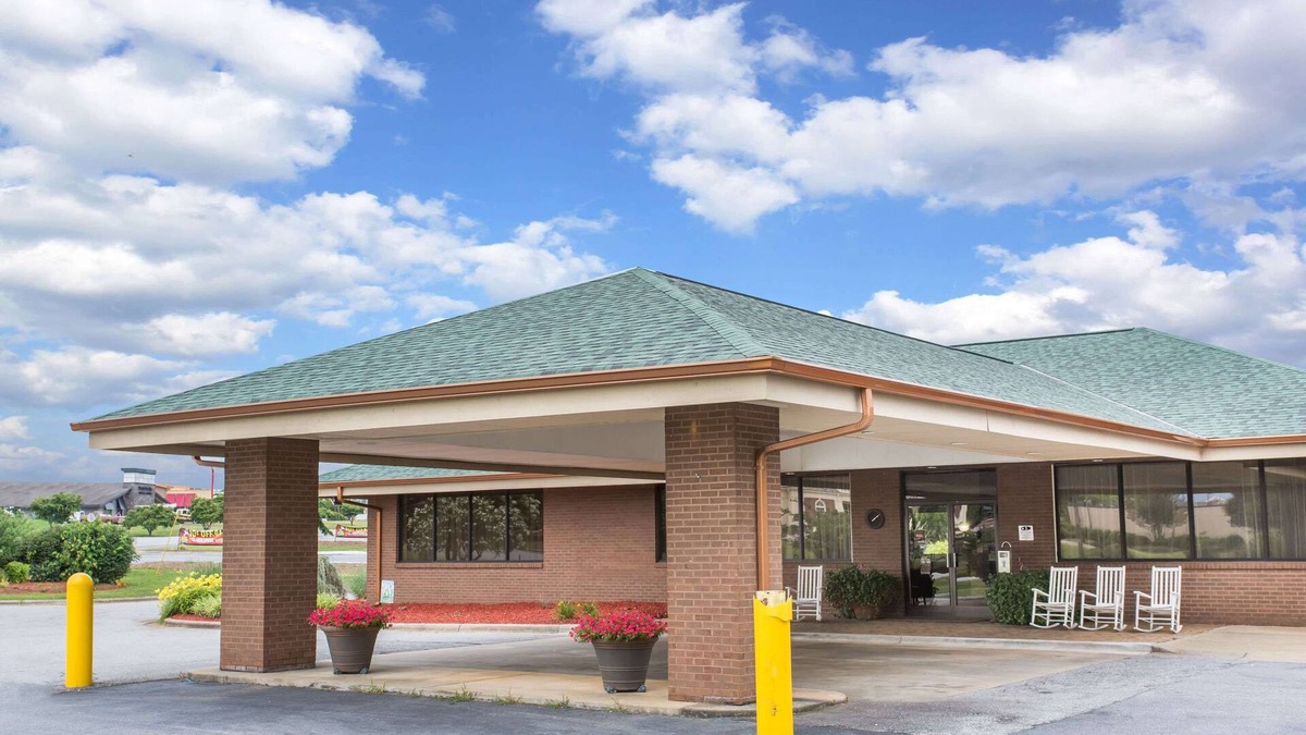 Wilkesboro Hotel | Days Inn by Wyndham Wilkesboro