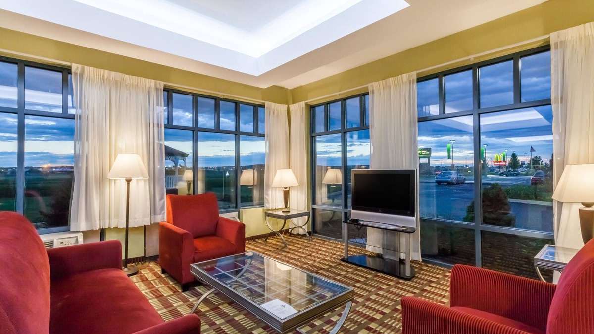 Windsor Locks Hotel | Days Inn by Wyndham Windsor Locks/Bradley Intl Airport