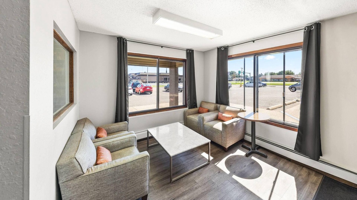 Winona Hotel | Days Inn by Wyndham Winona