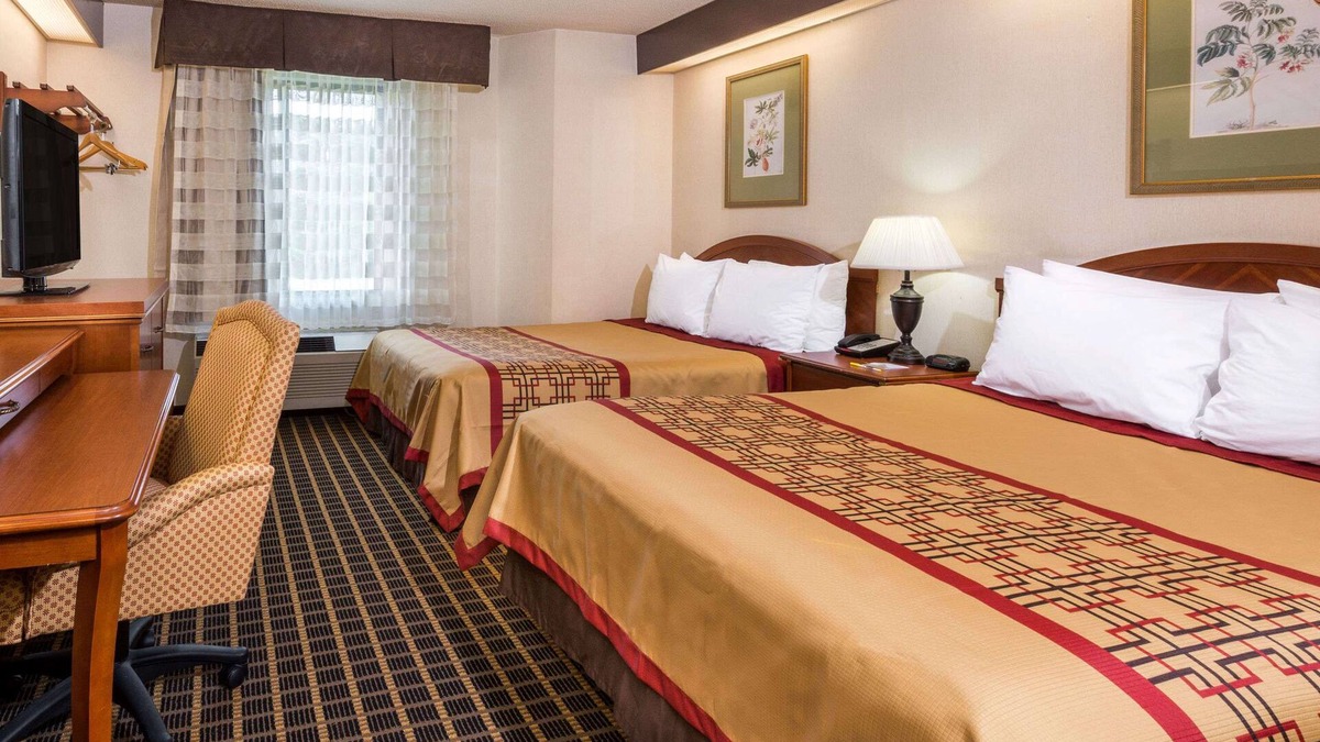 Yadkinville Hotel | Days Inn by Wyndham Yadkinville