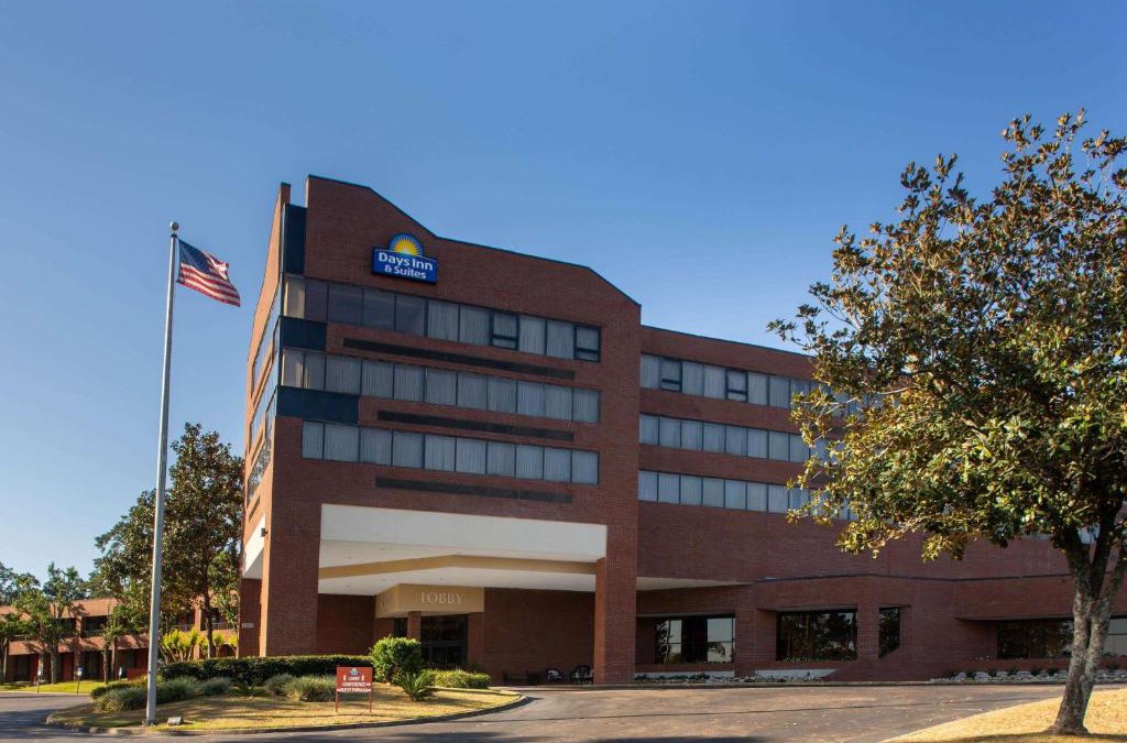 Tallahassee Hotel | Days Inn & Suites by Wyndham Tallahassee Conf Center I-10