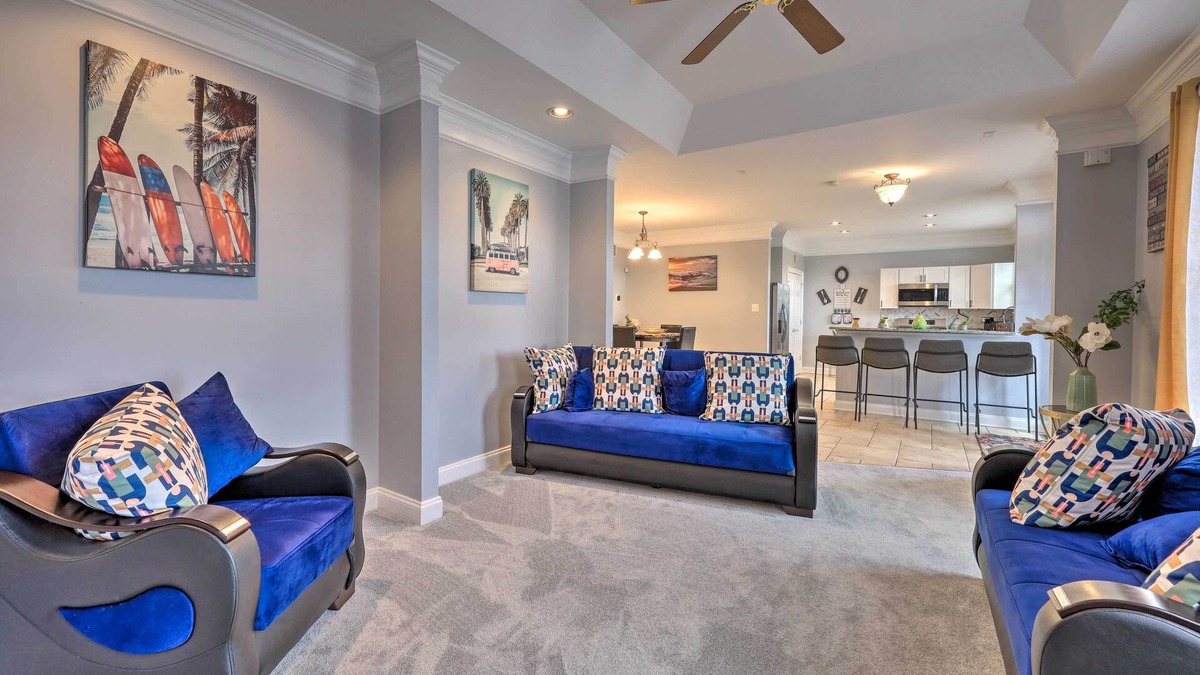 Glenelg House | Dayton House w/Private Hot Tub, Patio, Grill