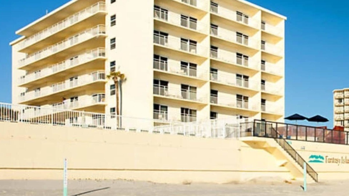 Daytona Beach Resort | Daytona Beach Resort, Beach and Bikes