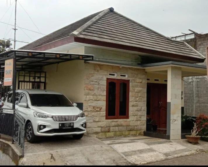 Oro Oro Ombo House | Dayu Homestay