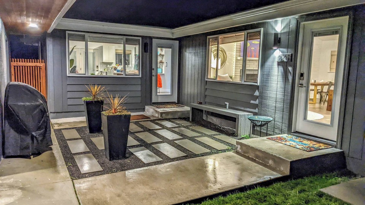 Sequim House | DB #271 Beautiful Views & Hot Tub Retreat