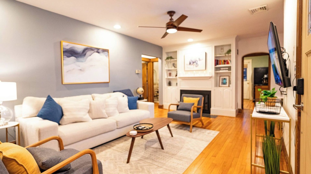 Silver Spring House | DC Metro: Cozy 4BR Cottage on a Hill - Pets allowed
