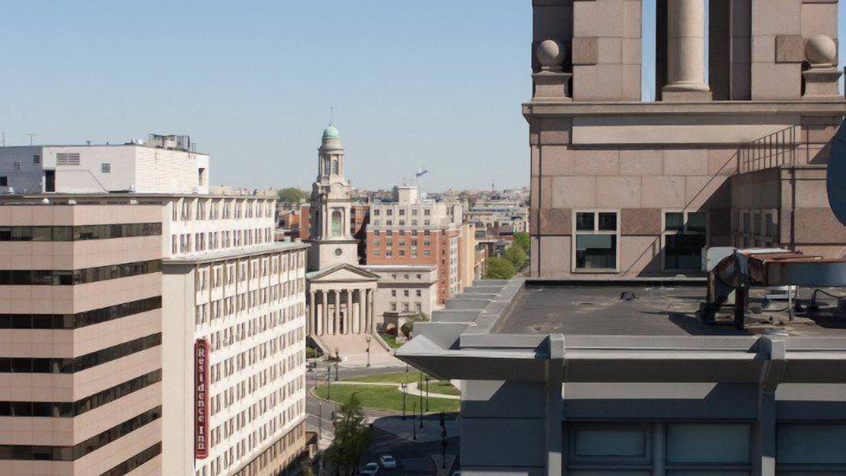 Logan Circle Apartment | DC Park View King – Scenic & Stylish Stay