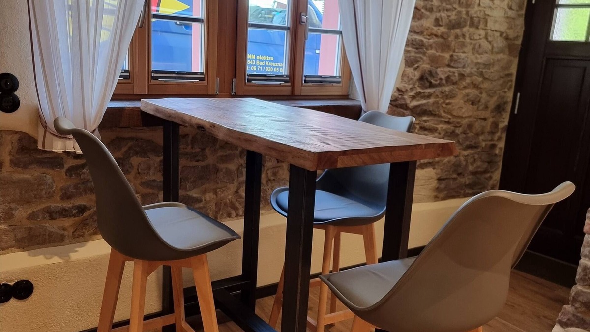 Bad Muenster am Stein-Ebernburg Apartment | Gemütliche Ferienwohnung im Liebevoll Renovierten, Ältesten Fachwerkhaus