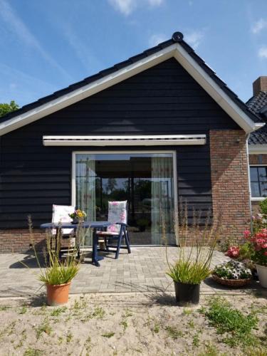 Egmond-Binnen House | De bloemenkwekerij