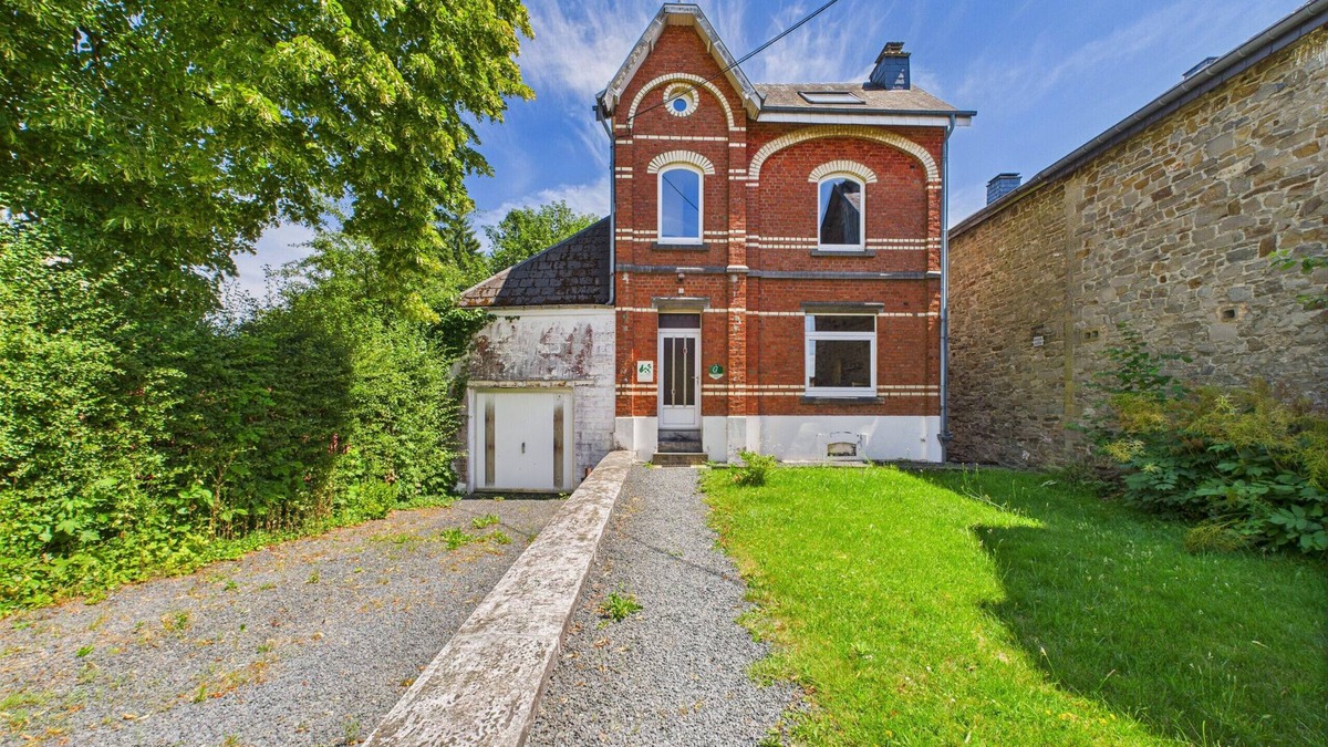 Bertrix House | De Dri le Mont by Phil !