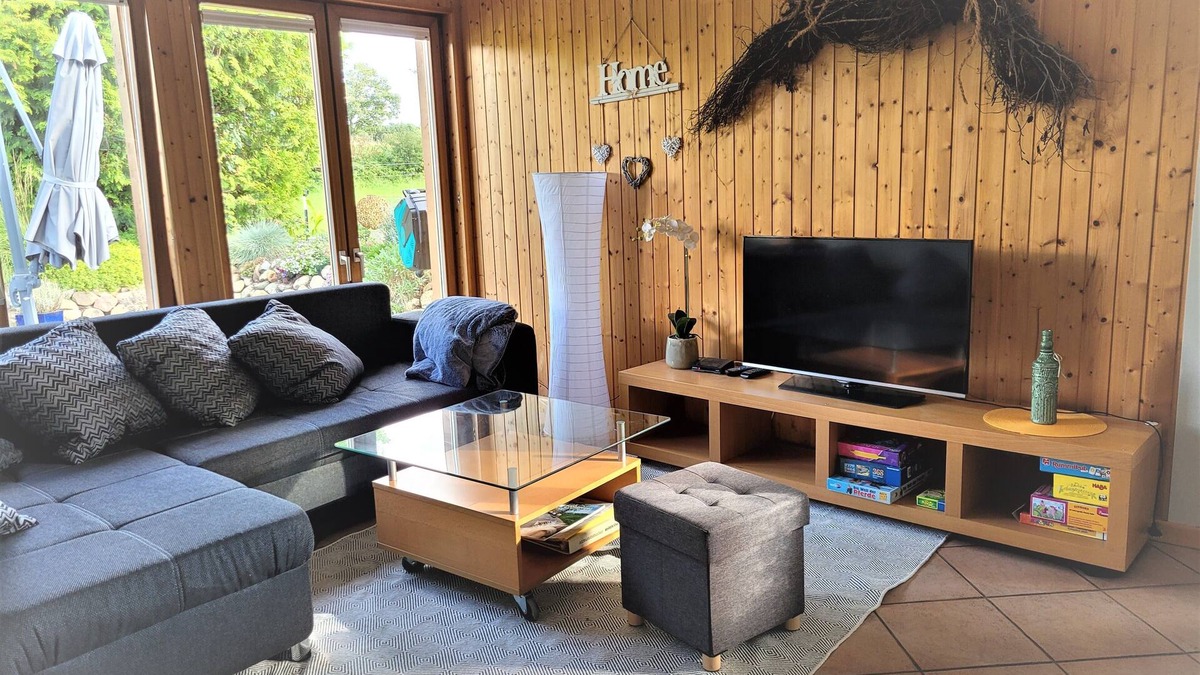 Groß Vollstedt Apartment | Vacation apartment with 2 bedrooms on a farm with fjord horse terrace,