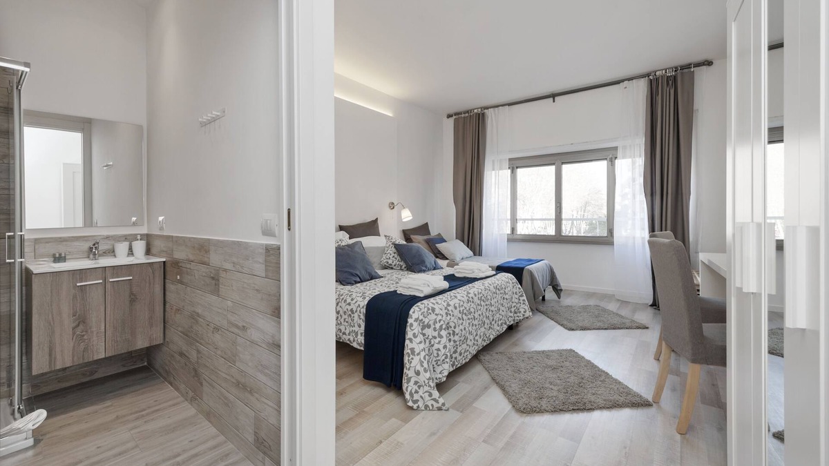 Cinecitta House | De Guestibus