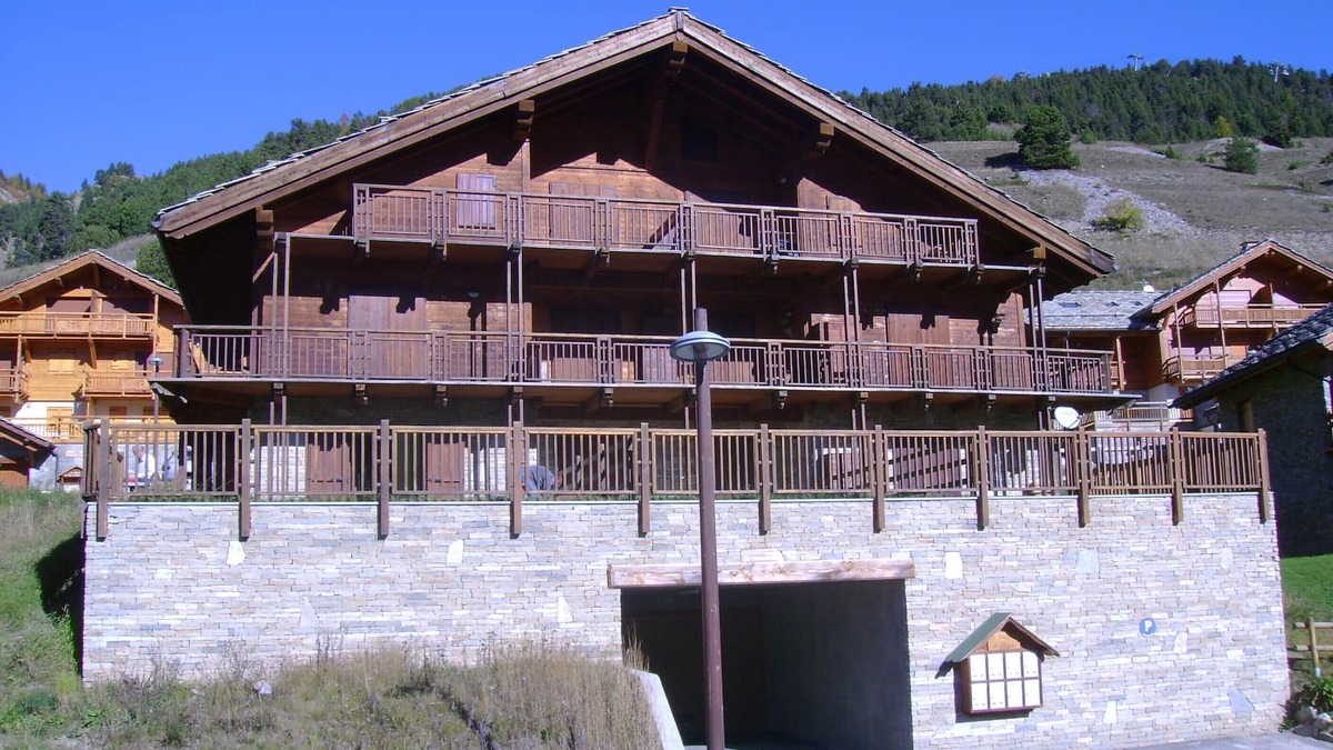 Montgenevre Apartment | De Luxe T3 Chalet de Charme sur les pistes à Montgenèvre