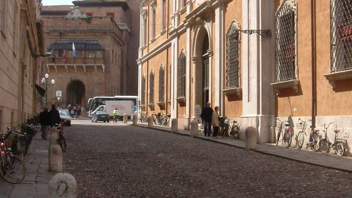 Ferrara Historic Centre Apartment | De Prati Apartment Borsa, in the heart of Ferrara